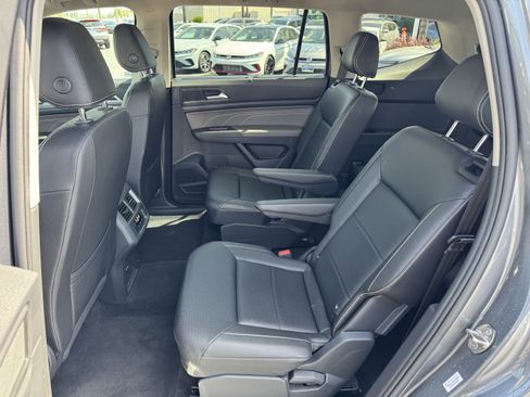 Used 2023 Volkswagen Atlas SE w/ Panoramic Sunroof Package FWD image 33