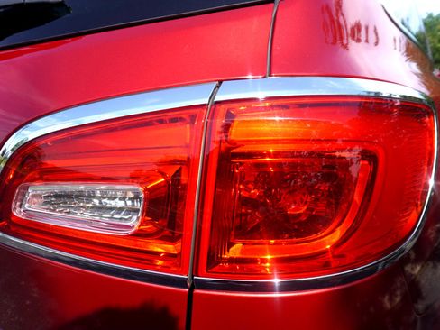 Used 2014 Buick Enclave Leather image 12