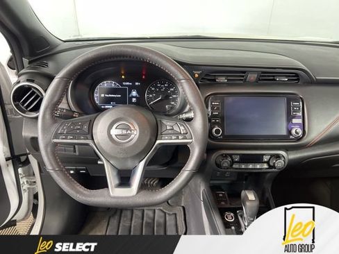 Used 2023 Nissan Kicks SR w/ SR Premium Package FWD image 16