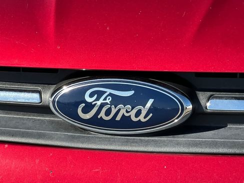 Used 2015 Ford Escape SE w/ Equipment Group 201A AWD/4WD image 16