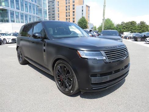 Used 2026 Land Rover Range Rover SV AWD/4WD image 5