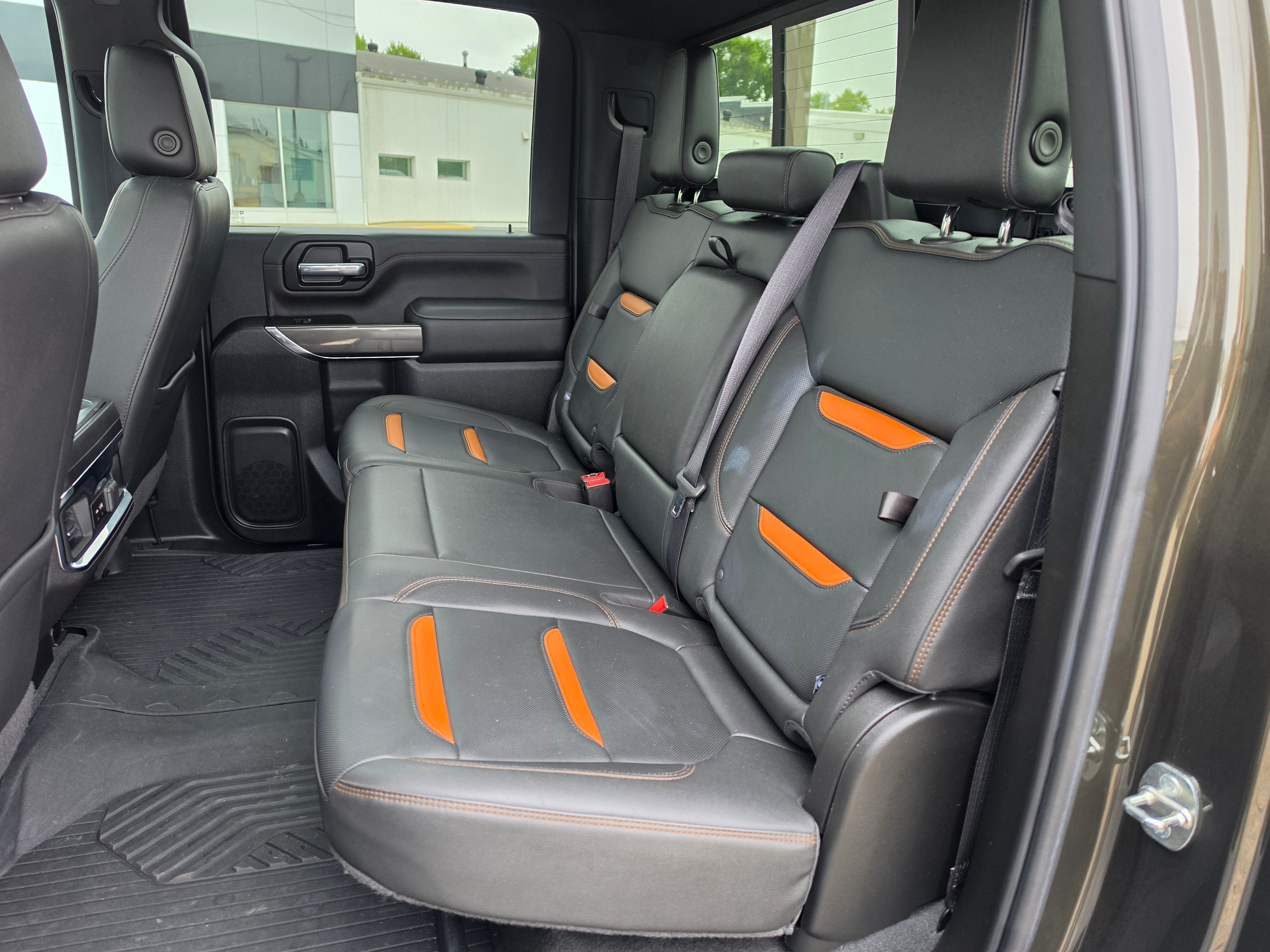 Used 2022 GMC Sierra 2500 AT4 w/ AT4 Preferred Package AWD/4WD image 13
