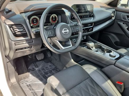 Used 2023 Nissan Rogue Platinum w/ Platinum Premium Package AWD/4WD image 12