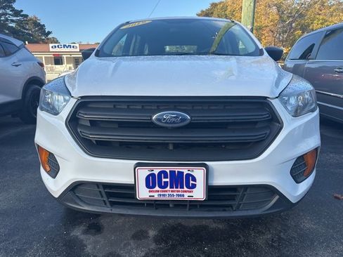 Used 2019 Ford Escape S image 2