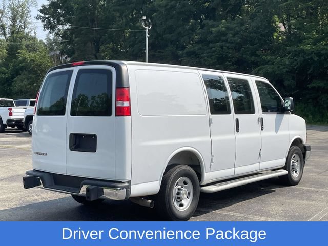 Used 2025 Chevrolet Express 2500 w/ Driver Convenience Package RWD image 3