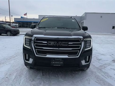 Used 2021 GMC Yukon SLT w/ SLT Luxury Plus Package image 3