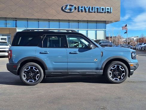 Used 2022 Ford Bronco Sport Outer Banks w/ Tech Package image 2