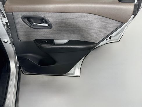 Used 2022 Nissan Rogue SV AWD/4WD image 28