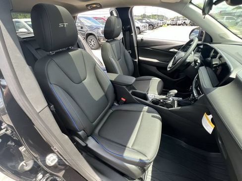 New 2026 Buick Encore GX Sport Touring w/ Comfort Package FWD image 11