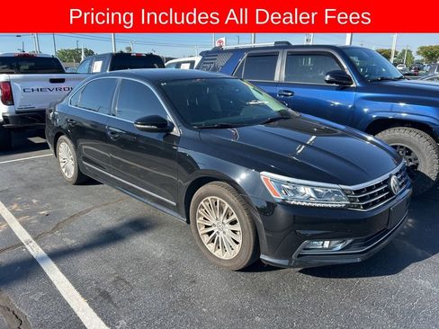 Used 2016 Volkswagen Passat 1.8T SE w/ Lighting Package (P06) FWD image 1