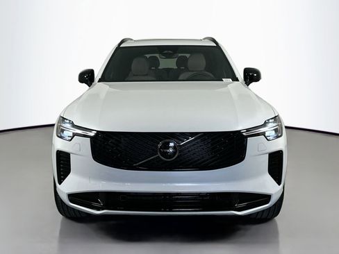 New 2026 Volvo XC90 B6 Ultra image 2