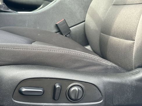 Used 2023 Chevrolet Malibu LT image 14