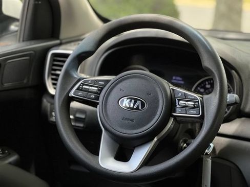 Used 2022 Kia Sportage LX AWD/4WD image 29