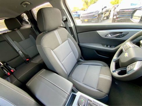 New 2025 Chevrolet Blazer LT w/ Midnight/Sport Edition image 31