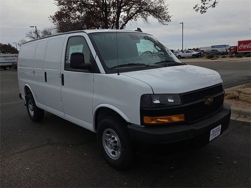 New 2025 Chevrolet Express 2500 image 5