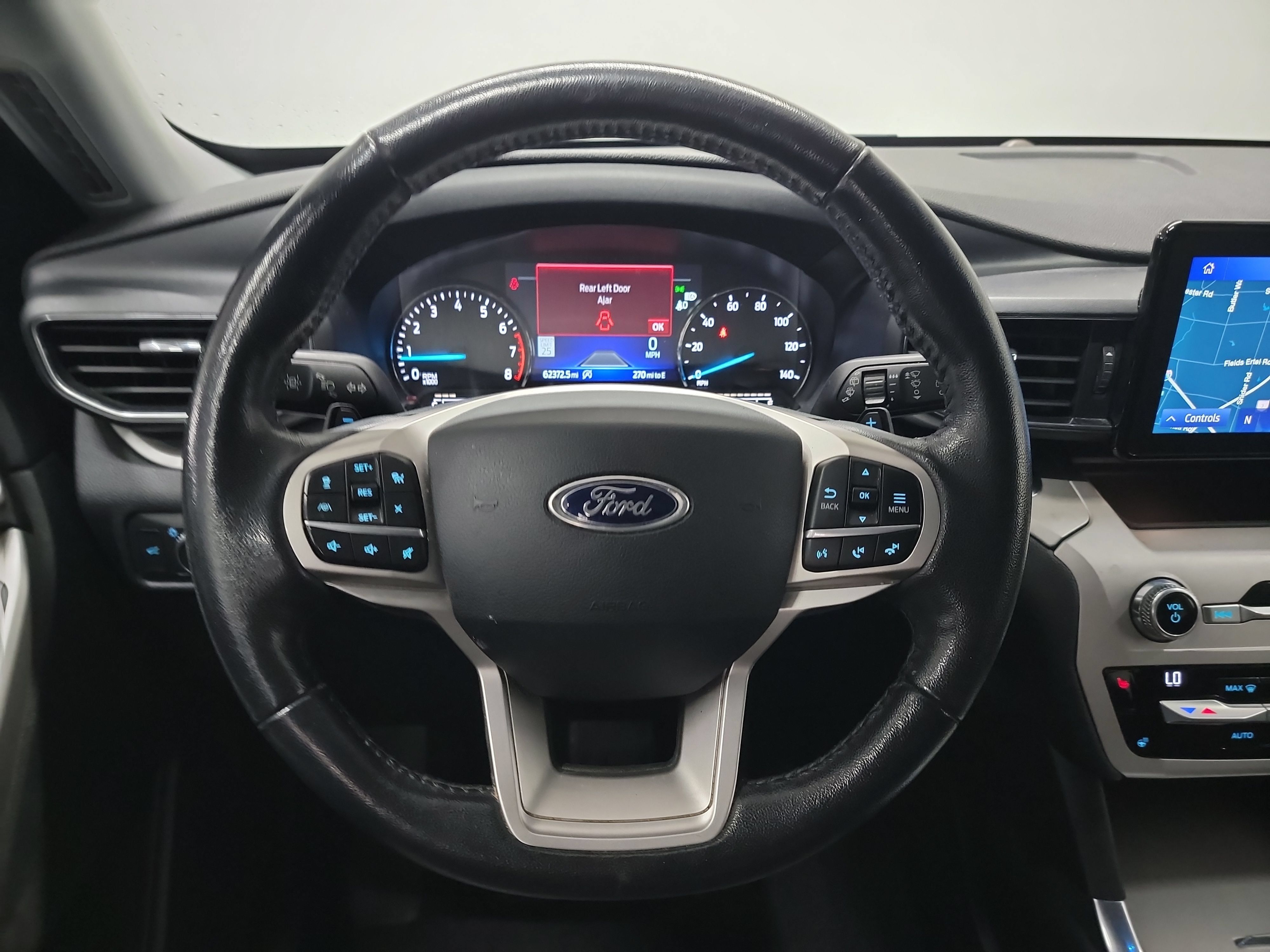 Used 2020 Ford Explorer XLT w/ Equipment Group 202A AWD/4WD image 17