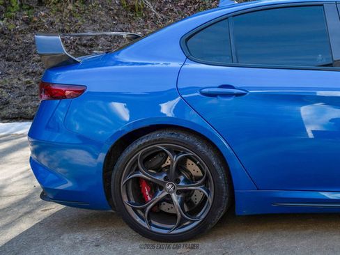 Used 2020 Alfa Romeo Giulia Quadrifoglio w/ Nero Edizione image 10