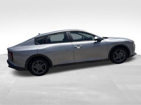 Certified 2025 Kia K4 FWD image 17