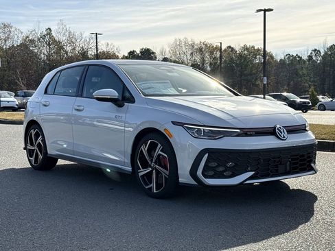 New 2026 Volkswagen GTI SE image 7