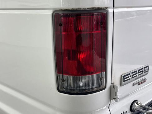 Used 2013 Ford E-250 and Econoline 250 Extended Van 3D w/ PWR Group image 34