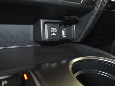 Used 2022 Honda Pilot Sport image 21