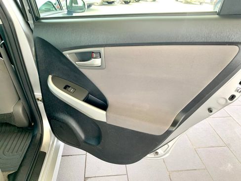 Used 2014 Toyota Prius Two FWD image 22