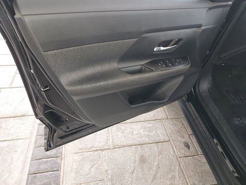 Used 2025 Nissan Kicks SV image 27