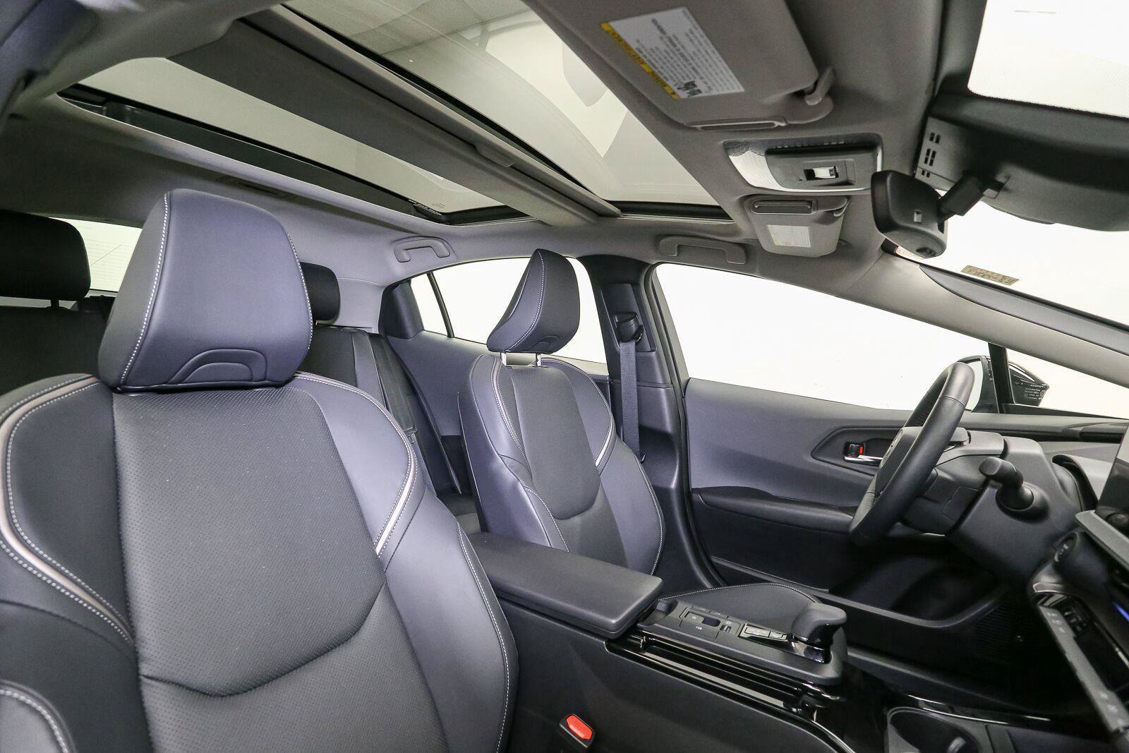 Used 2023 Toyota Prius Limited AWD/4WD image 18