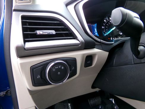 Used 2018 Ford Fusion SE image 14