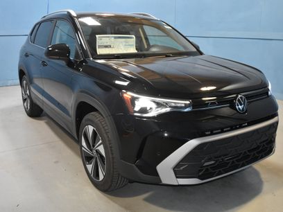 New 2025 Volkswagen Taos SE