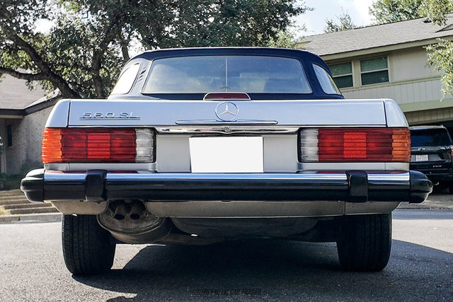 Used 1988 Mercedes-Benz 560 SL image 7