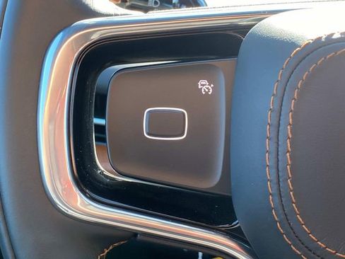 New 2026 Lincoln Navigator L Black Label AWD/4WD image 16