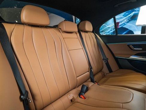 New 2026 Mercedes-Benz E 350 4MATIC Sedan image 28