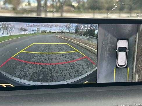 Used 2023 Genesis GV70 2.5T w/ Sport Prestige Package image 27