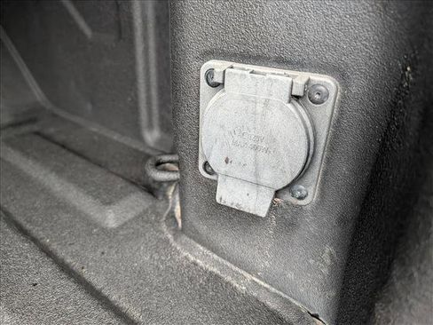 Used 2022 Chevrolet Silverado 3500 High Country w/ Z71 Off-Road Package image 26