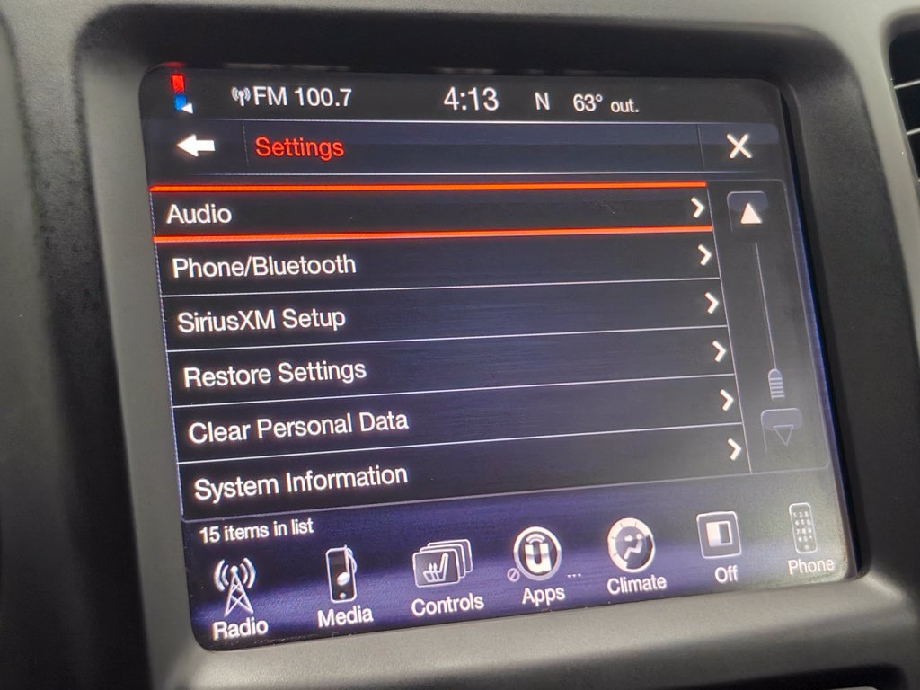 Used 2017 Jeep Cherokee Latitude w/ Cold Weather Group AWD/4WD image 37