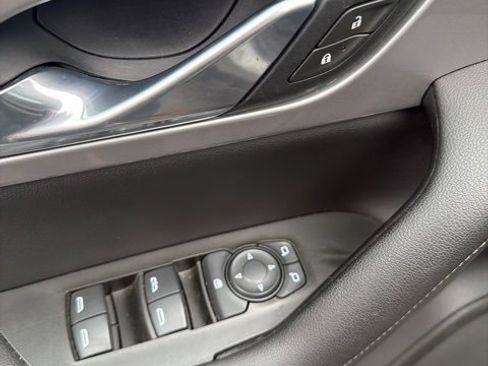 Used 2021 Chevrolet Blazer LT image 12