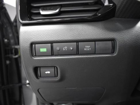 New 2025 Nissan Sentra SV image 17