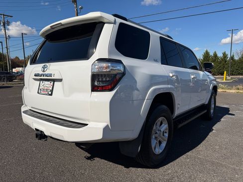 Used 2020 Toyota 4Runner SR5 Premium w/ Moonroof Package image 5