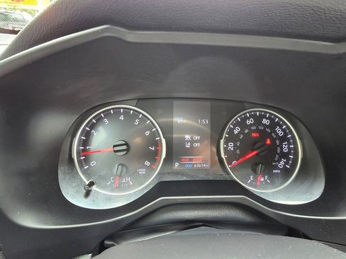 Used 2021 Toyota RAV4 LE AWD/4WD image 20