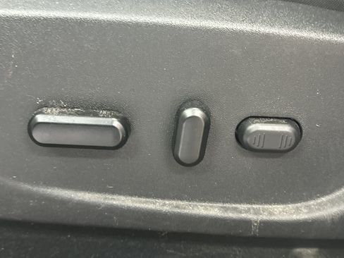 Used 2019 Ford Escape SE image 19