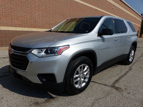 Used 2019 Chevrolet Traverse LS AWD/4WD image 5