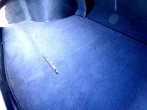 Used 2018 Toyota Camry LE image 33