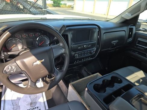 Used 2018 Chevrolet Silverado 3500 W/T AWD/4WD image 11