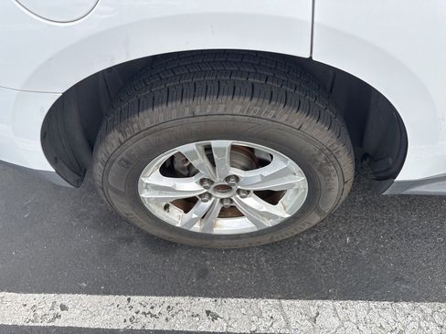 Used 2010 Chevrolet Equinox LT image 9