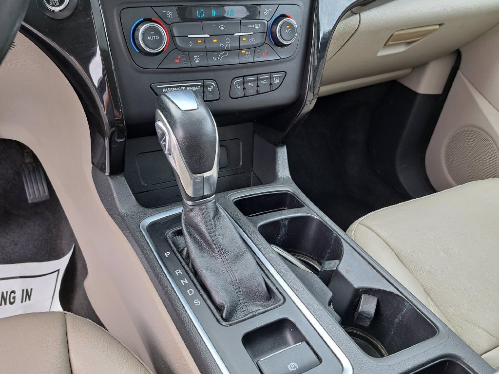 Used 2018 Ford Escape Titanium w/ Ford Safe & Smart Package FWD image 12