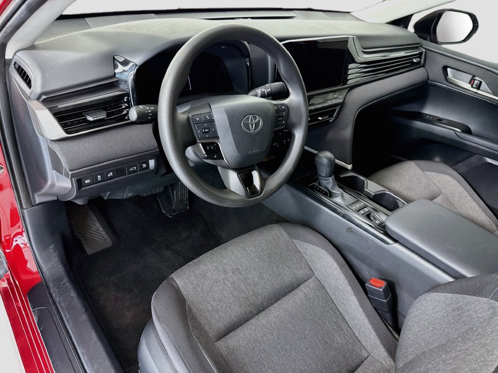 Used 2025 Toyota Camry LE FWD image 9