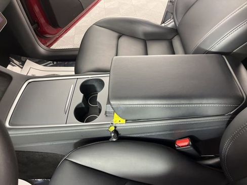Used 2024 Tesla Model Y Long Range image 25