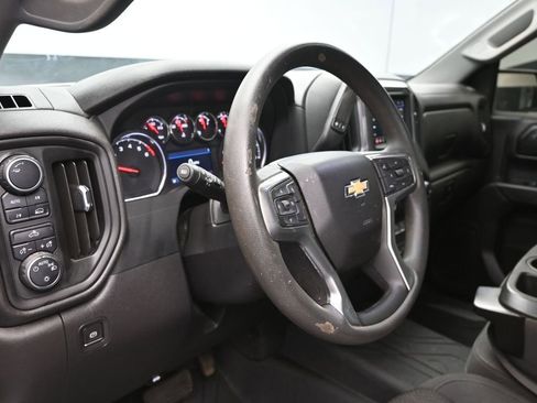 Used 2022 Chevrolet Silverado 1500 Custom w/ Safety Confidence Package image 12