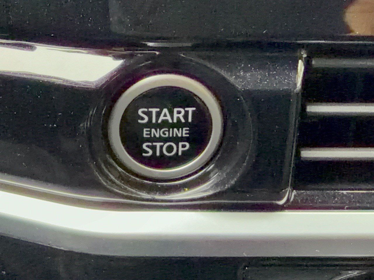 Used 2024 Nissan Pathfinder Platinum FWD image 20